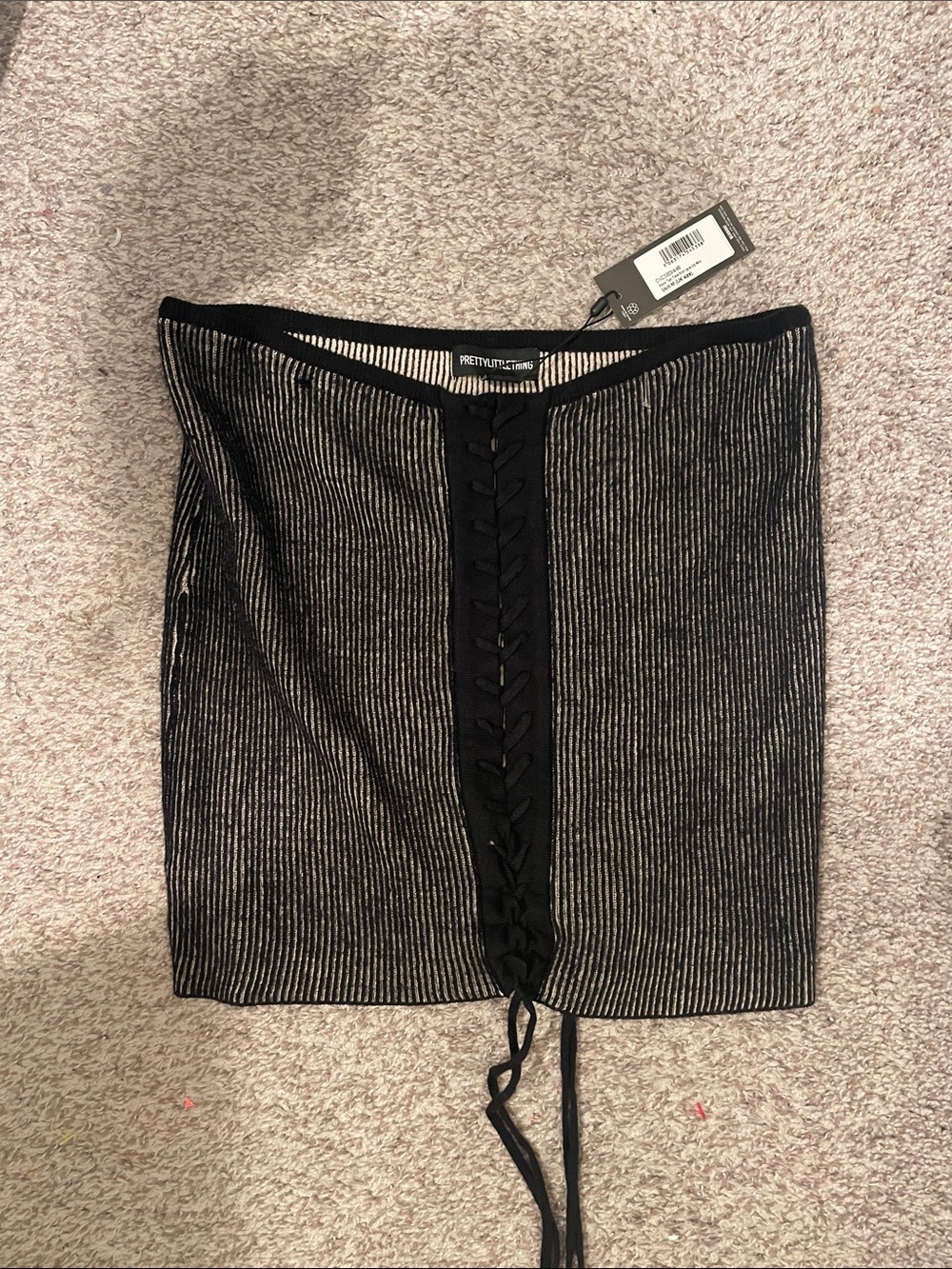 PrettyLittleThing Black two toned Ribbed Lace-Up Mini Skirt/ tube top medium nwt